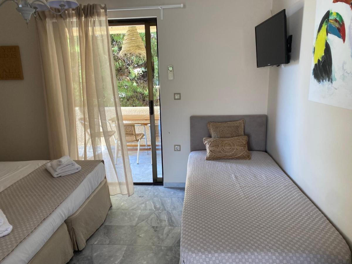 Aelia * Agia Marina (Aegina)