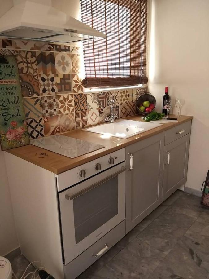 Aelia Apartment
